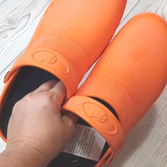 -3688)  Eva Walk Comfortable and Durable Clogs Sz 7.5 (Men's) - 10 (Women's) - Picture 4 of 15